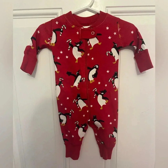 HANNA ANDERSSON Baby Zip Sleeper Penguin Party Christmas Pajamas Holiday PJs 50 - Picture 1 of 3